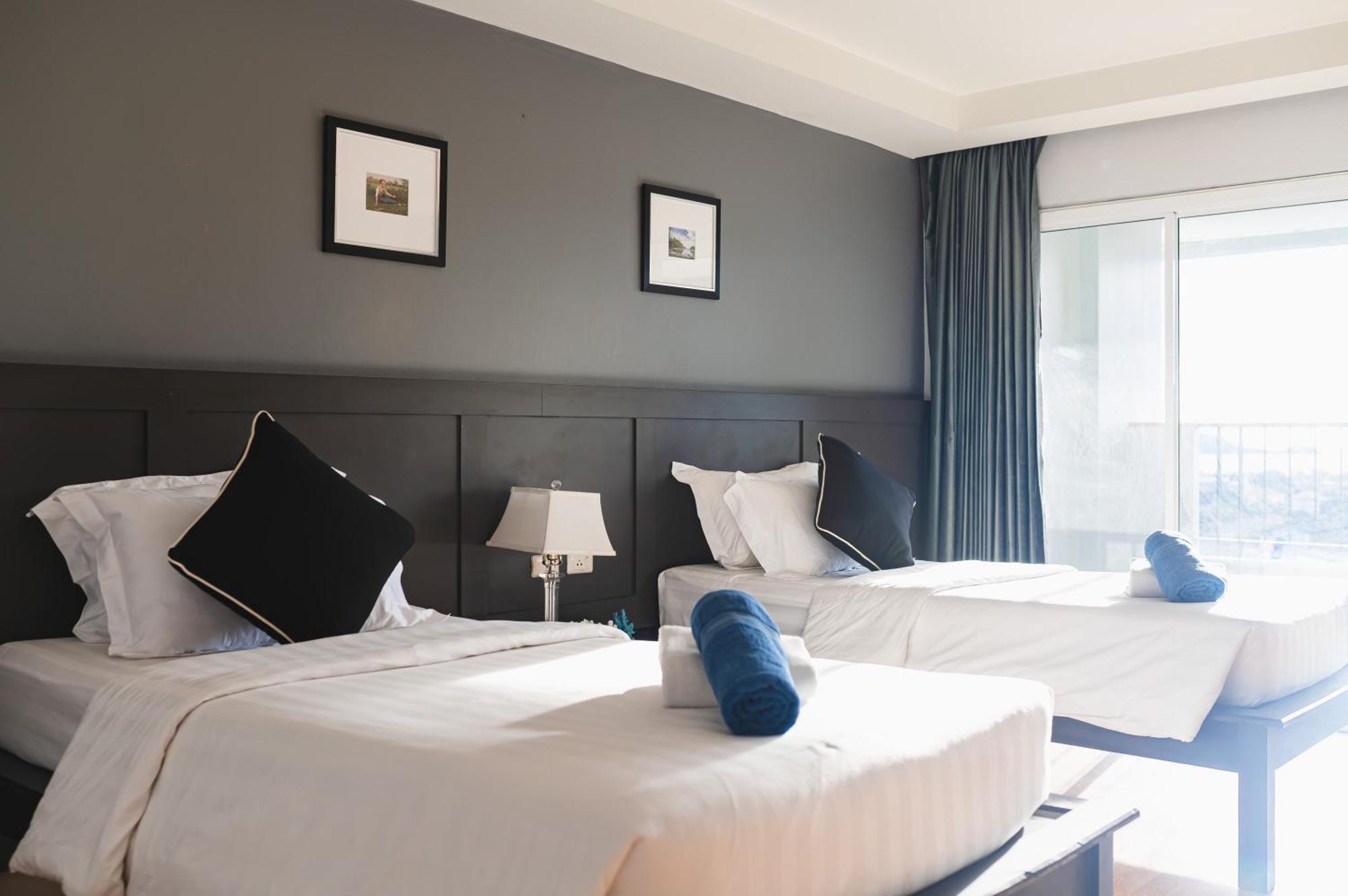 Casa Del M Phuket - Newly Renovated Hotel Patong Phòng bức ảnh