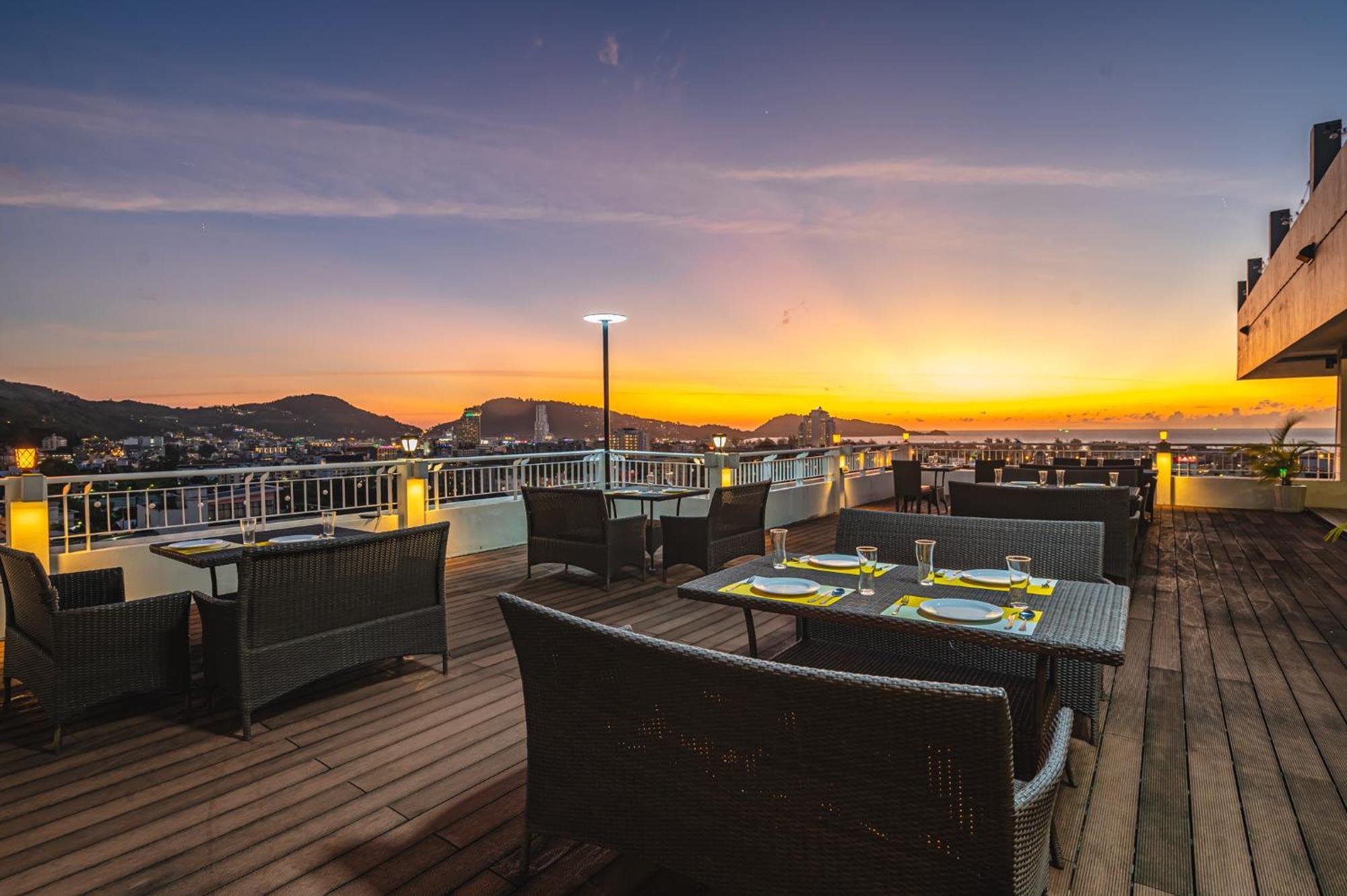 Casa Del M Phuket - Newly Renovated Hotel Patong Ngoại thất bức ảnh